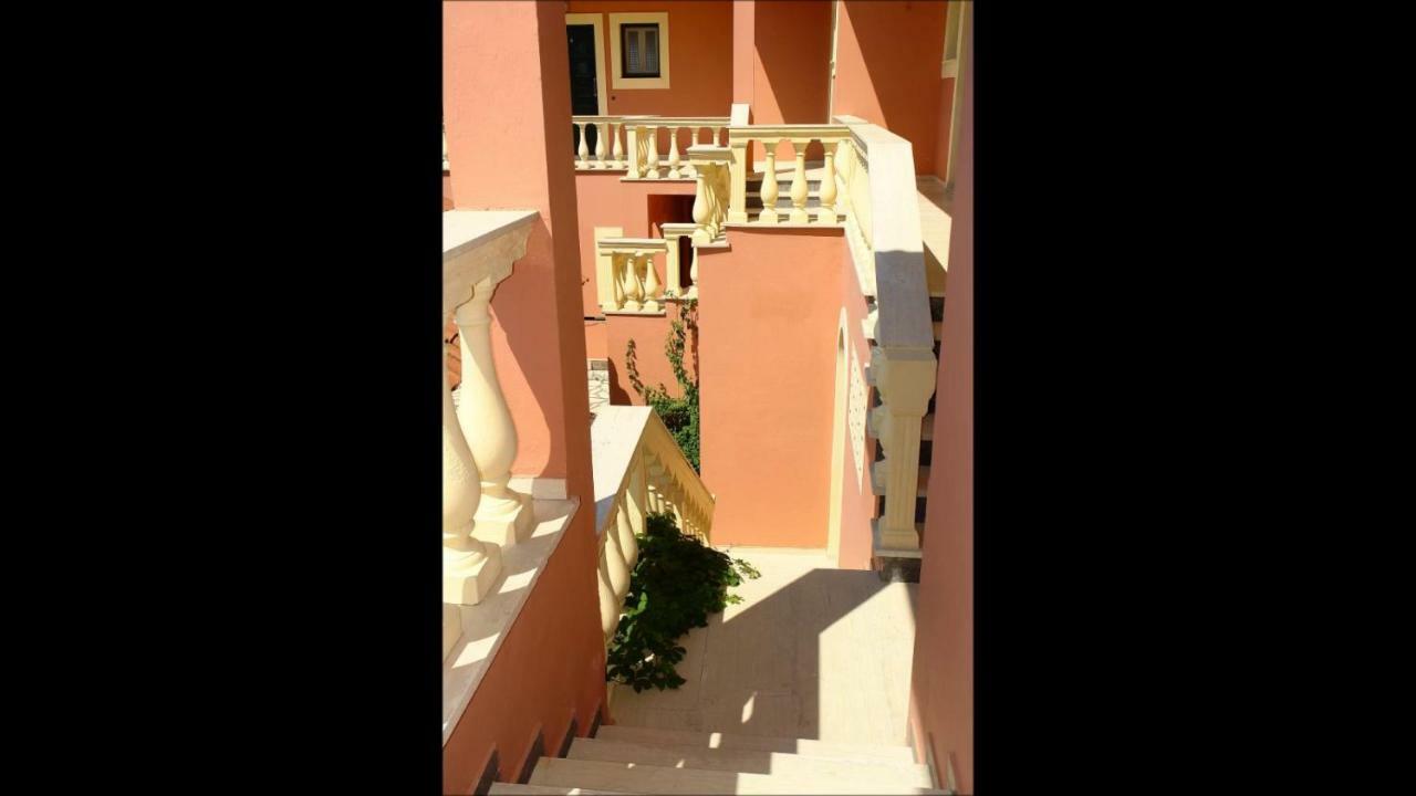 Makris Apartments Róda Eksteriør bilde